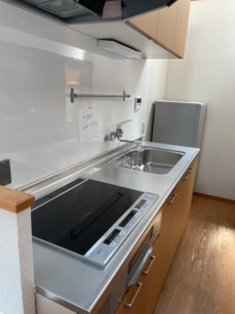 女性専用シェアハウス梅小路 ゆったりリビングに 料理好きには嬉しい設備が充実したキッチンのご紹介 株式会社 Wakka W